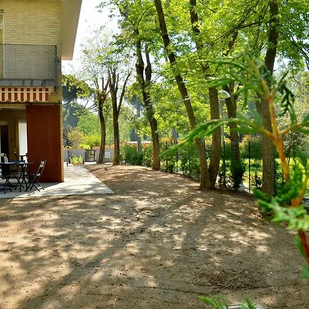 Tamerici Villa *